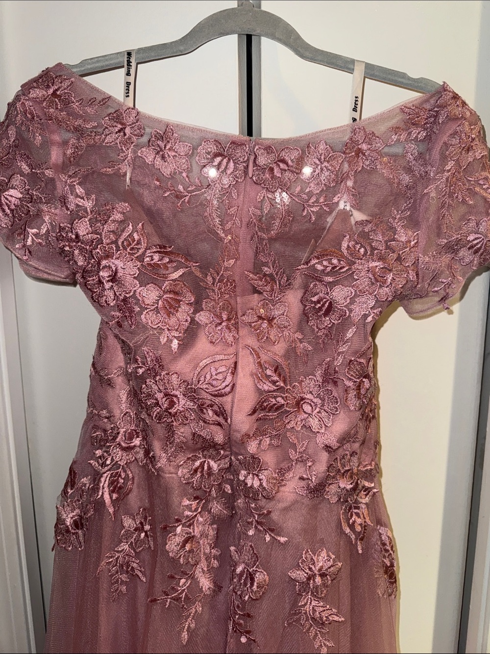 Mauve Lace Appliqué Tulle Evening Dress - Picture 6 of 14